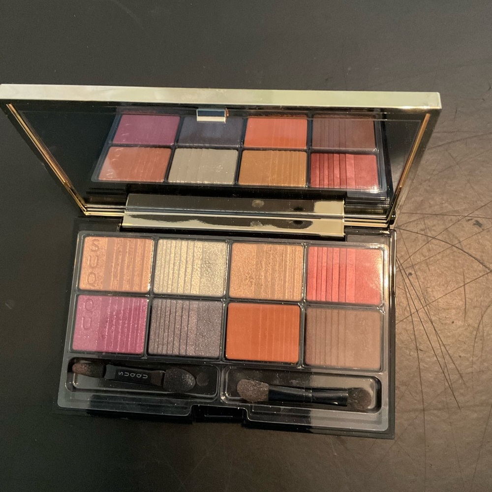 Suqqu 2020 Holiday Eyeshadow Compact Limited Edition
